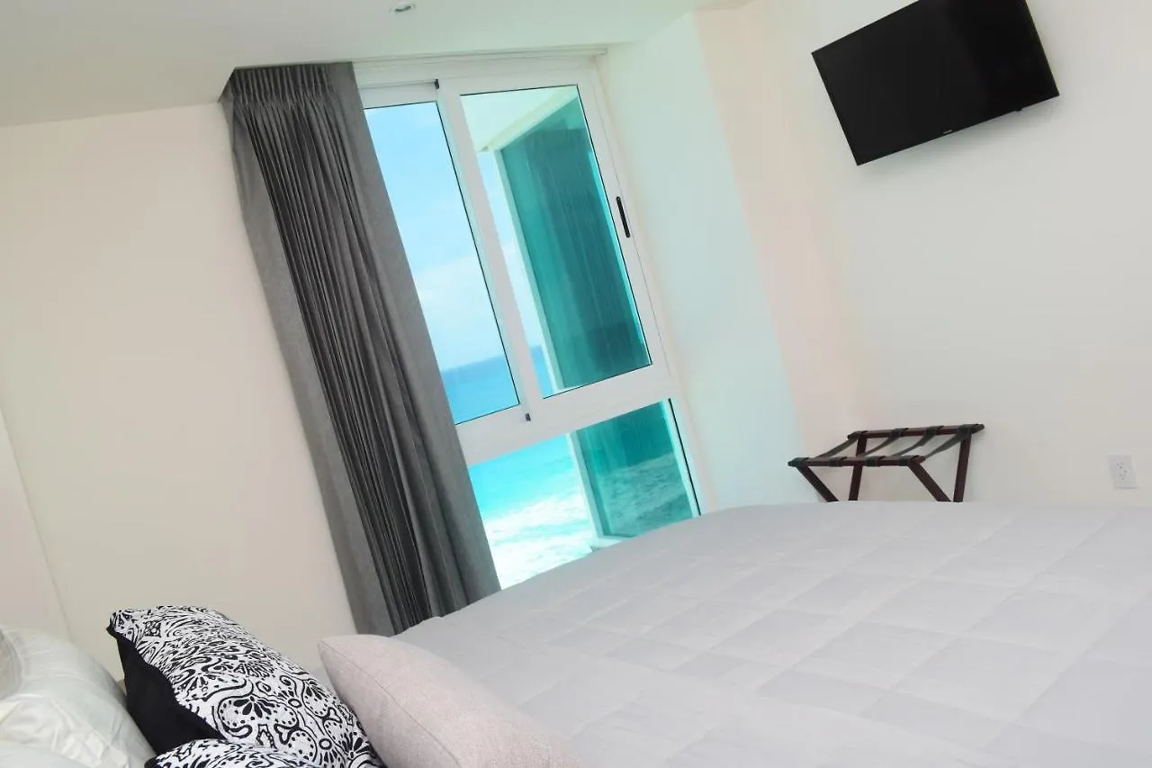 Nuevo Estudio A Pie De Playa, Vistas Increibles, Alberca, Gym Jacuzi, Seguridad, 3503 Cancún
